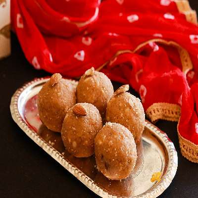 Ghee Atta Ladoo