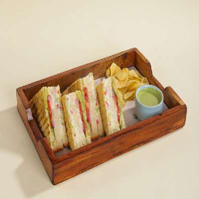 Veg Club Sandwich (380 Gms)