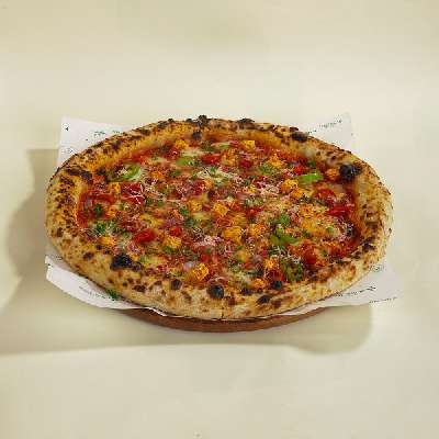 Peri Peri Paneer And Red Paprika Neapolitan Pizza