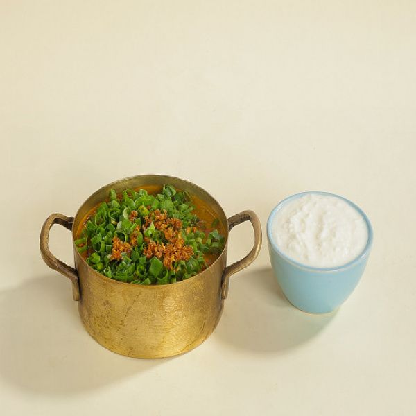 Hare Pyaaz Aur Lahsun Ki Khichdi (550 Gms)