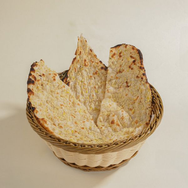 Garlic Naan (100 Gms)