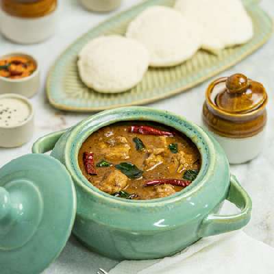 [SPICY] Idlis & Karaikudi Chicken Curry