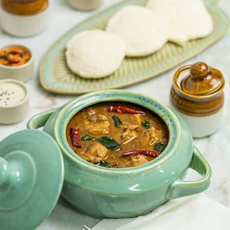 [SPICY] Idlis & Karaikudi Chicken Curry
