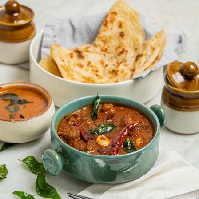 [SPICY] Parottas & Mutton Sukka Curry