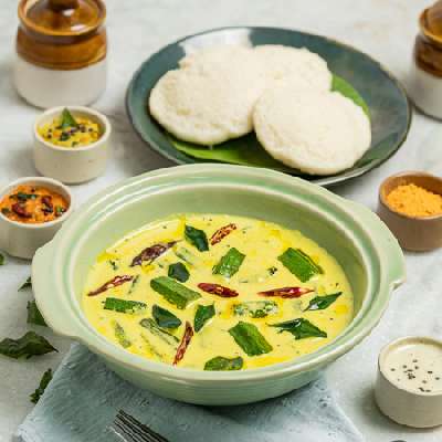 [MILD] Idlis & Bhindi Mor Kuzhambu