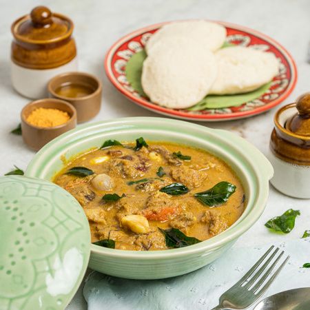 [MILD] Idlis & Madurai Chicken Curry