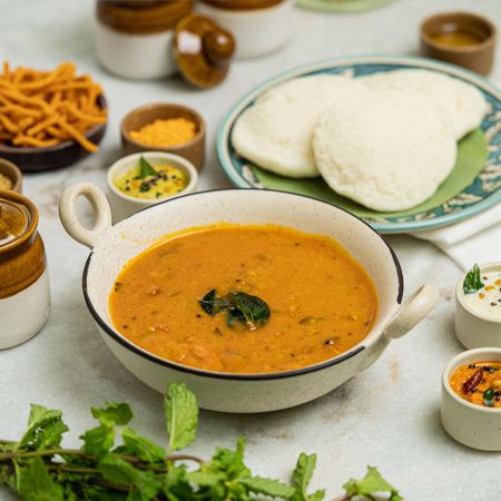 [NO SPICE] Idlis & Sambar