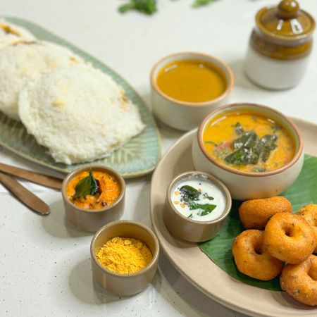 Veggie Filled Idlis [3 Pcs] With Bite Sized Medu Vadai [7 Pcs]