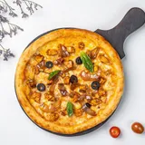 BBQ Chicken & Caramalised Onion Pizza 9"