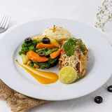Parmesan Crusted Fish Steak With Creamy Garlic Sauce