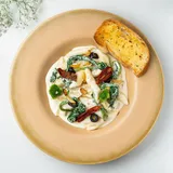 Creamy Spinach Garlic Pasta