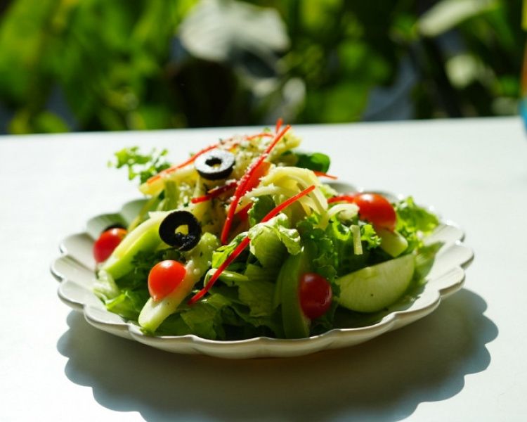 Raw Mango, Green Apple & Feta Cheese Salad