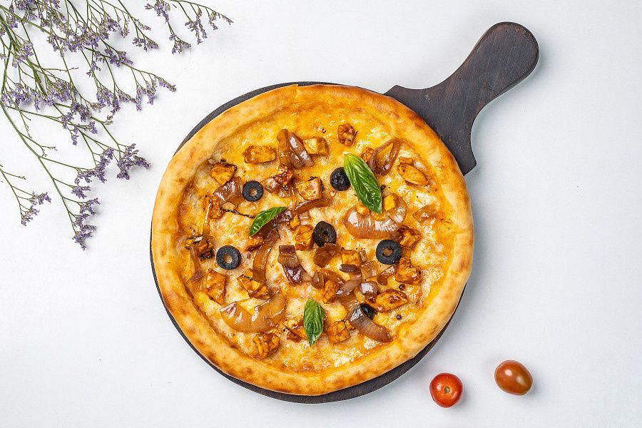 BBQ Chicken & Caramalised Onion Pizza 9