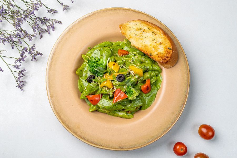 Creamy Pesto Pasta