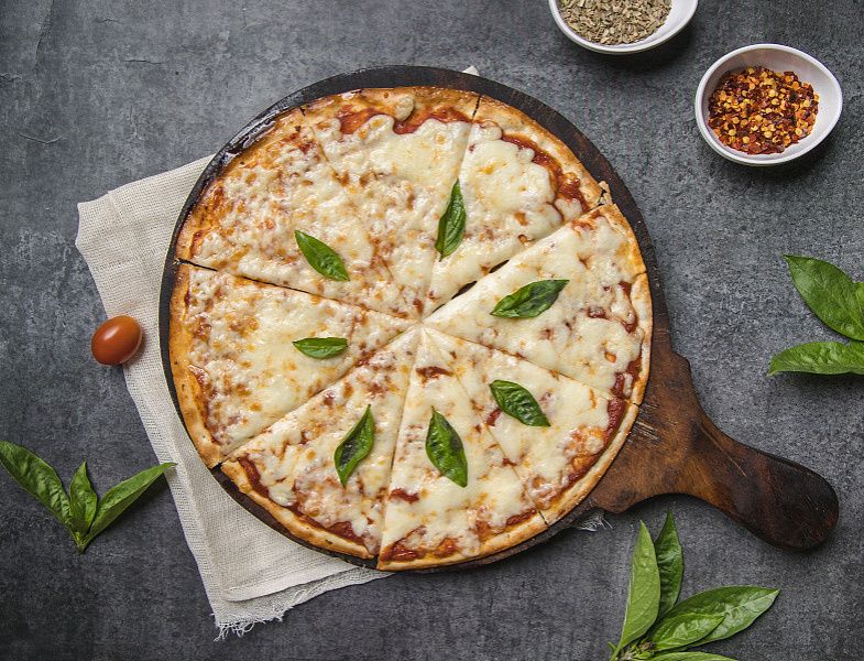 Classic Margherita Pizza 9