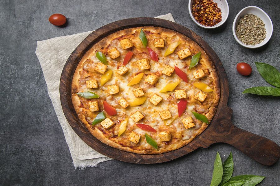 Peri Peri Paneer Pizza 9