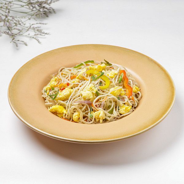 Egg Hakka Noodles