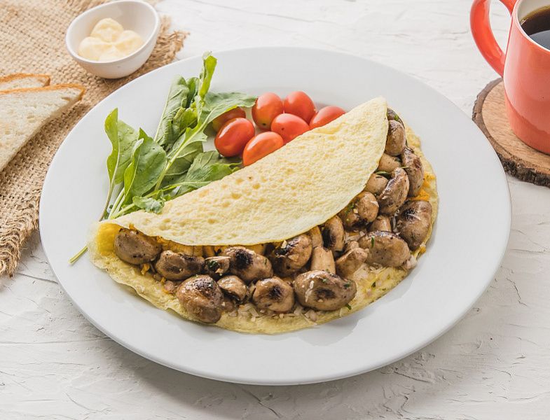 Creamy Mushroom Omelette With Toast(3 Eggs)