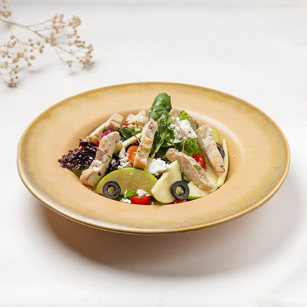 Grilled Chicken, Raw Mango, Green Apple & Feta Cheese Salad