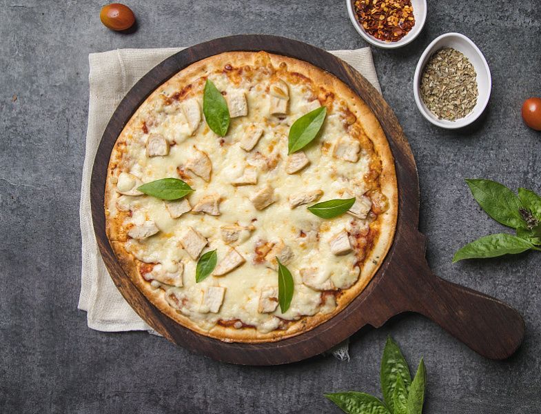 Chicken & Cheese Pizza 9