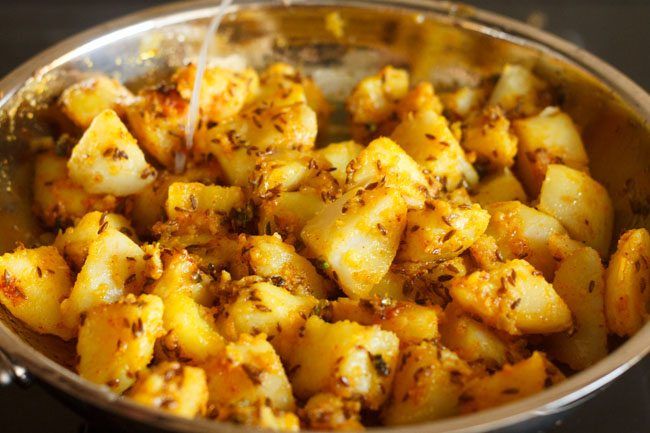 Dry Aloo Jeera With Curd (300ml)