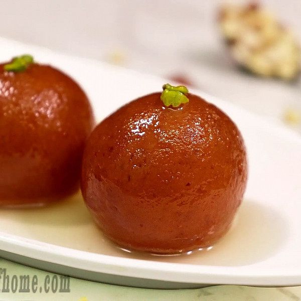 Hot Gulab Jamun (2 Pieces)