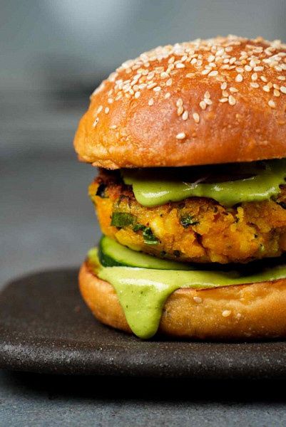 Herbal Paneer Crunch Burger