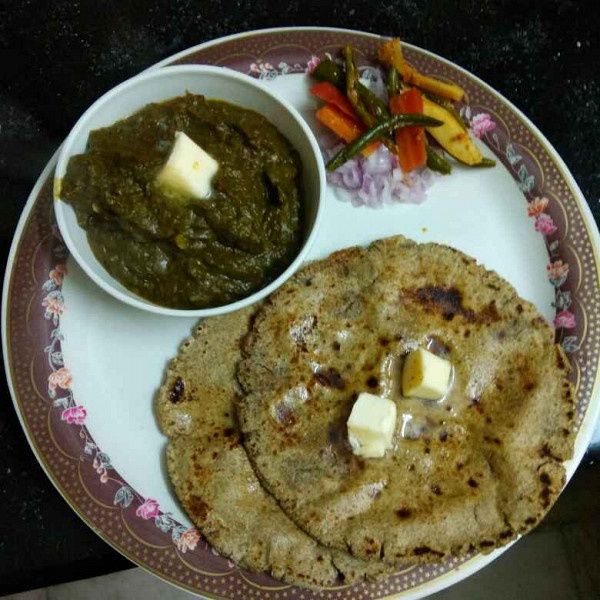 Saag+2 Bajre Ke Atte Ki Roti+Salad