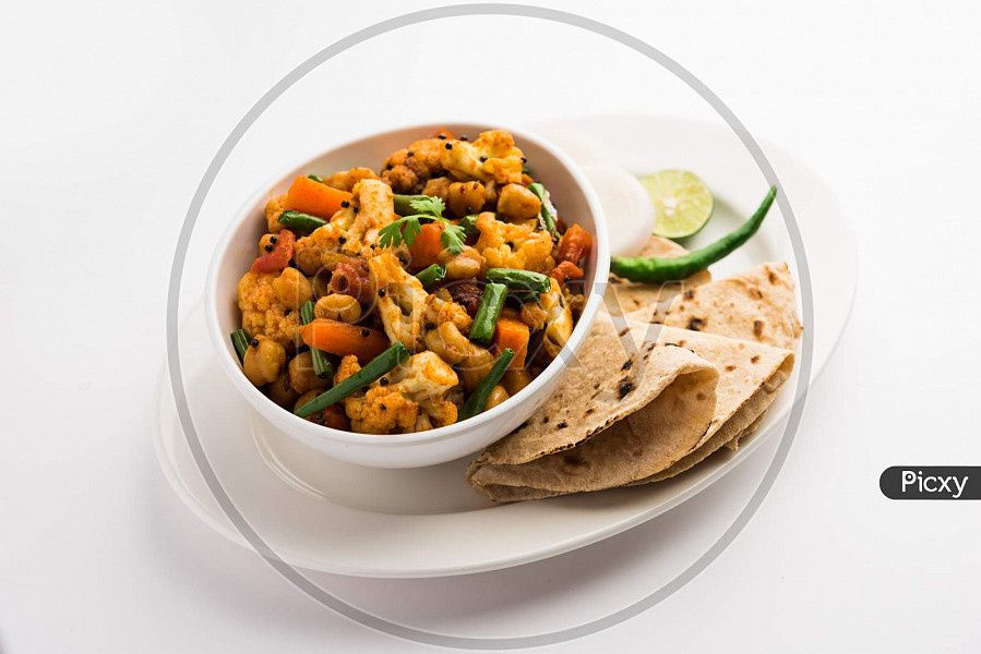 Mix Vegitable With Three Chapati, Salad