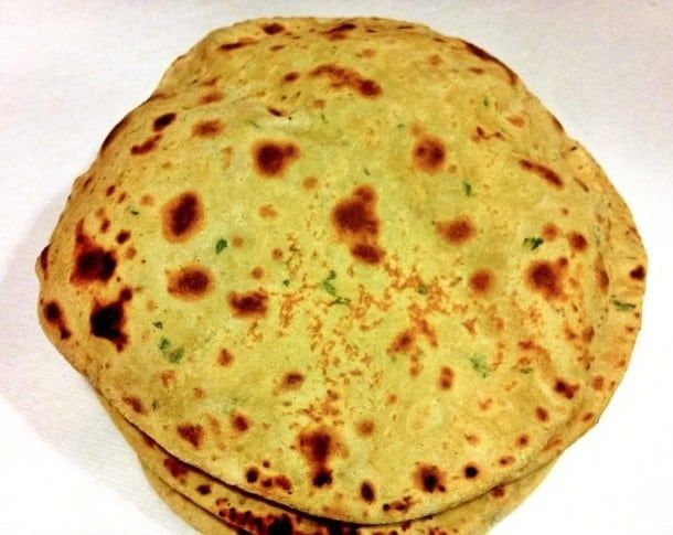 Besan Ke Atte Ki Roti (2 Pcs)