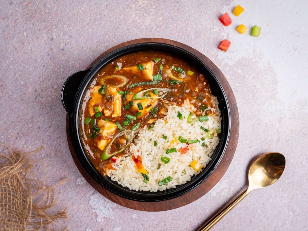 Schezwan Chilli Paneer Exotic Veggies - Low GI Rice Bowl