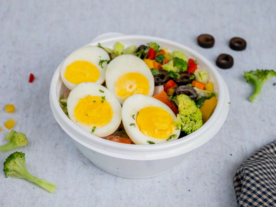Egg and Veggies Salad bowl - Protein Rich