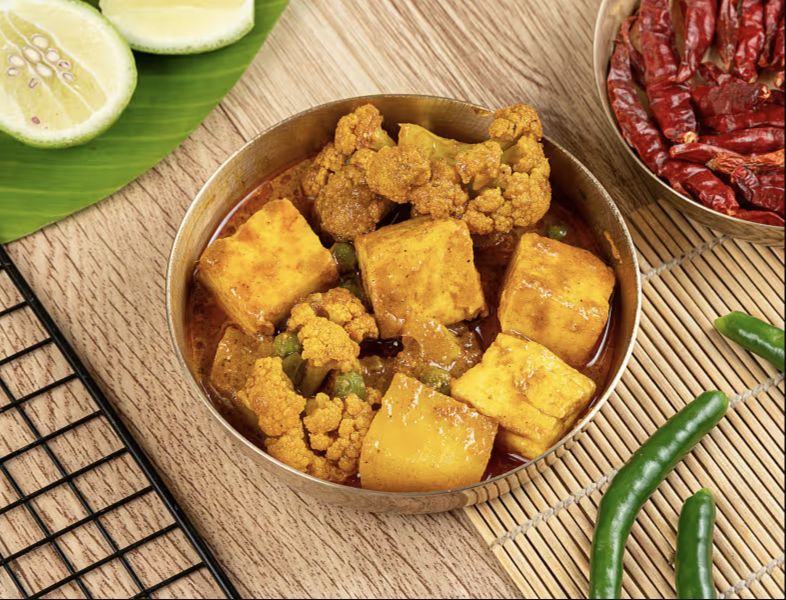 Paneer Aloo Phulkophi Rosha