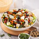 Signature - Veg Crunch Cracker Salad