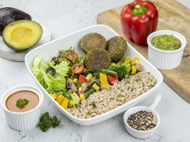 The La Celebrita Bowl - Quinoa Falafel