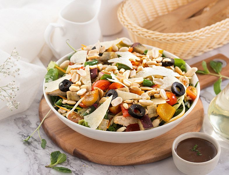 Mediterrnean Chicken And Zoodle Salad Bowl