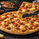 Peppa Spicy Chicken Cheese Burst Pizza