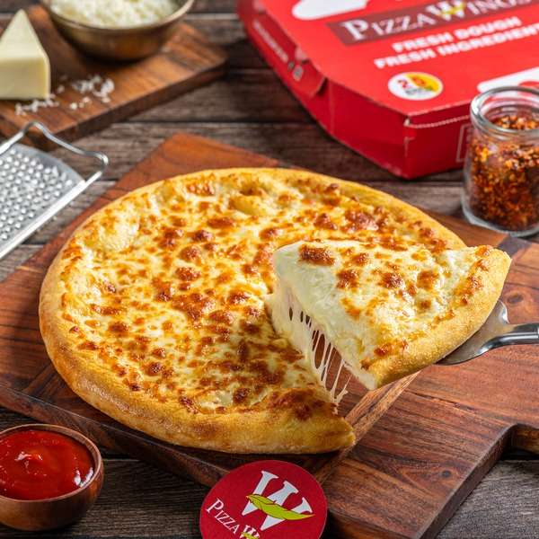 Double Cheese Margherita Pizza with Dip