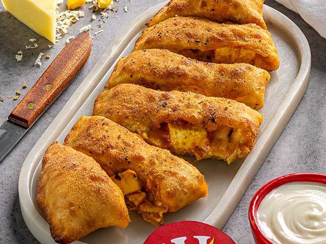 Stuffed Paneer Garlic Bread
