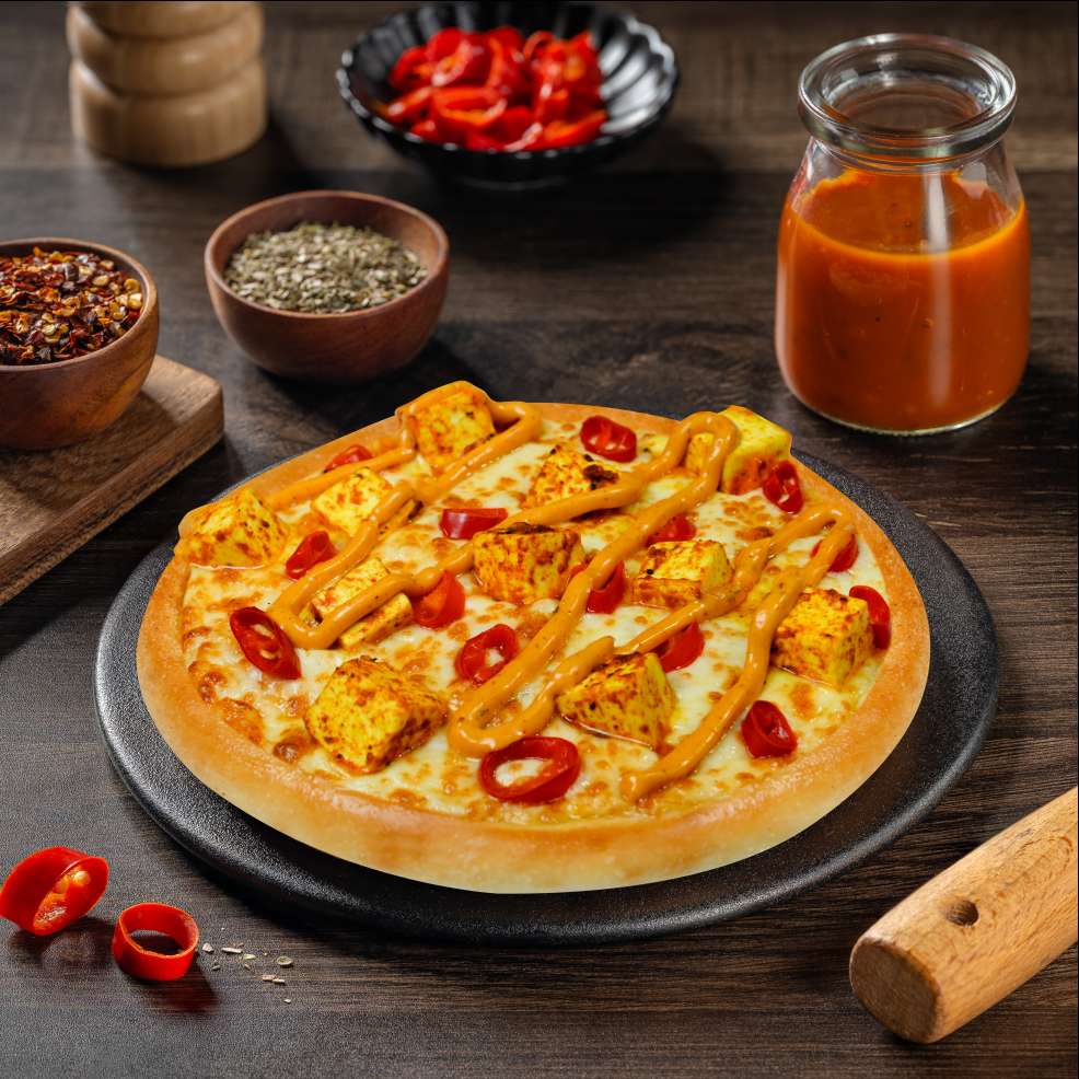 Spicy Tandoori Paneer Pizza Pie