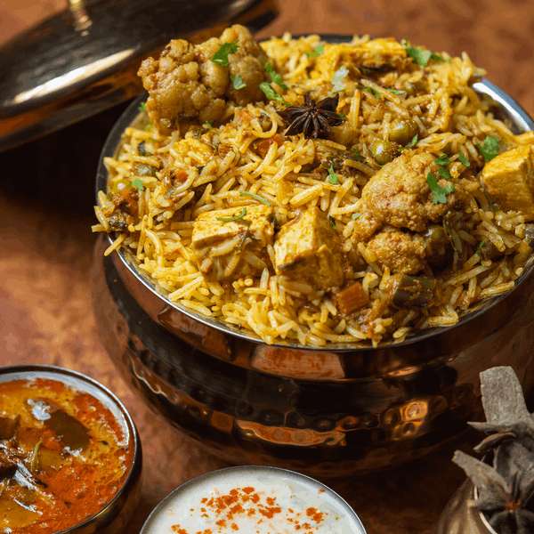Nawabi Veg Paneer Dum Biryani - Family Pack