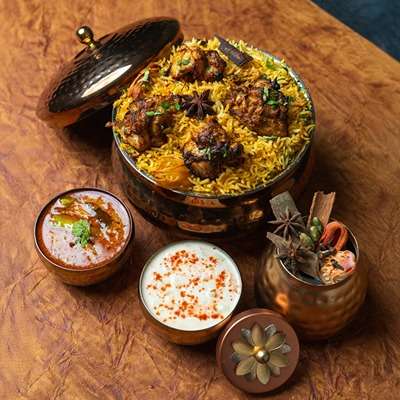 Charcoal Tikka Chicken Biryani - Family Pack