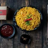 Hawker Chilli Garlic Noodle Chicken