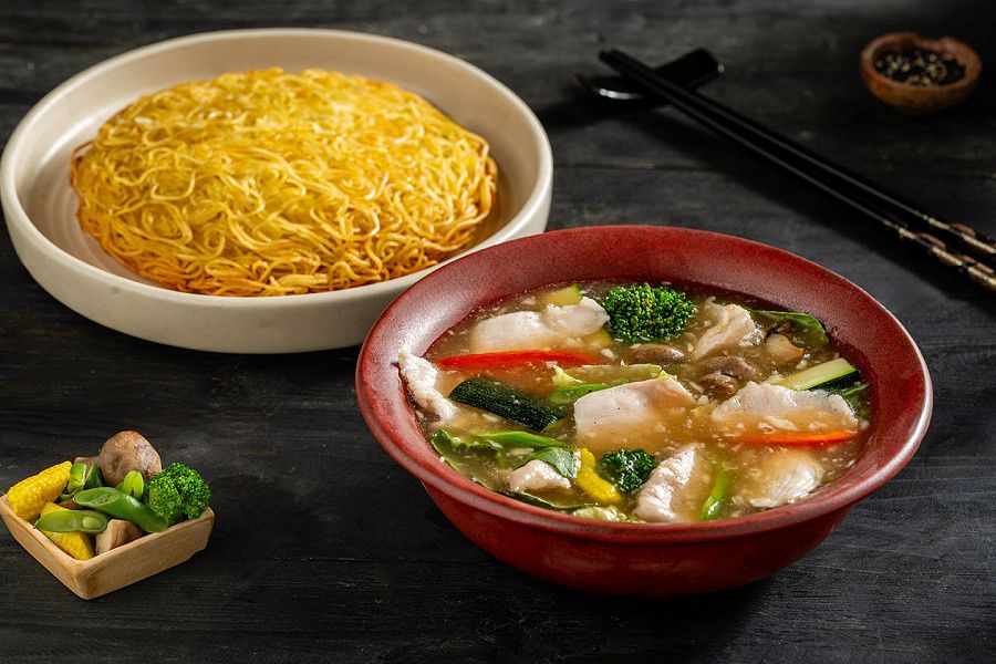 Pan Fried Noodles Chicken