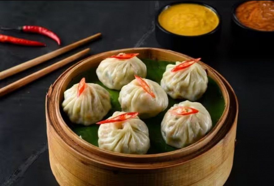 Chicken Steamed Momos (6 Pcs)