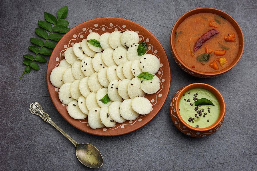 Mini Idli & Sambar (8 Pcs)