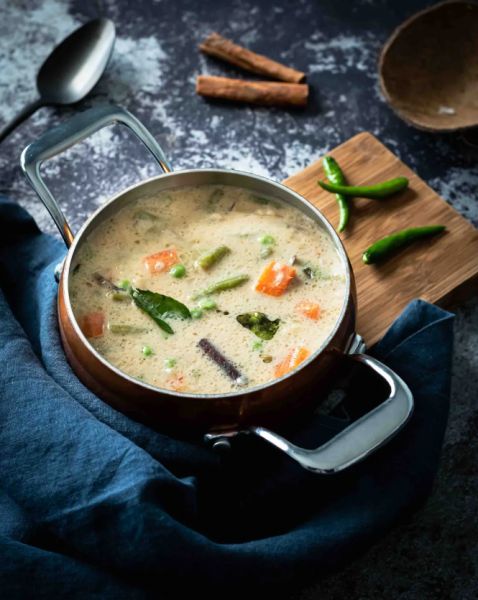 Chettinad Chicken With Appam