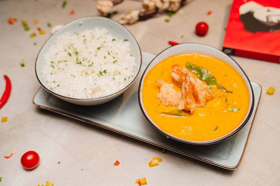 Yellow Curry Prawns | Fragrant Rice