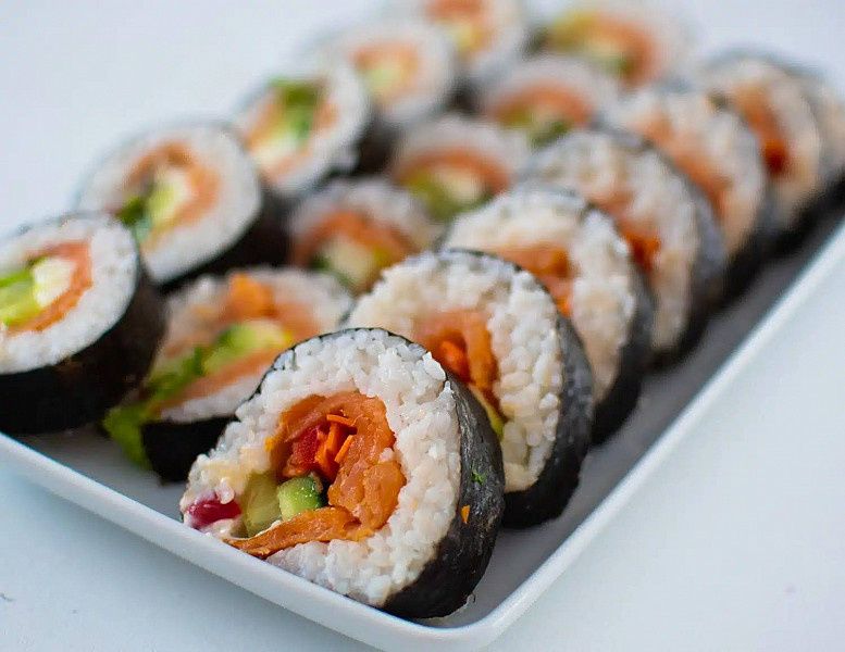Sassy Salmon Kimbap ?675