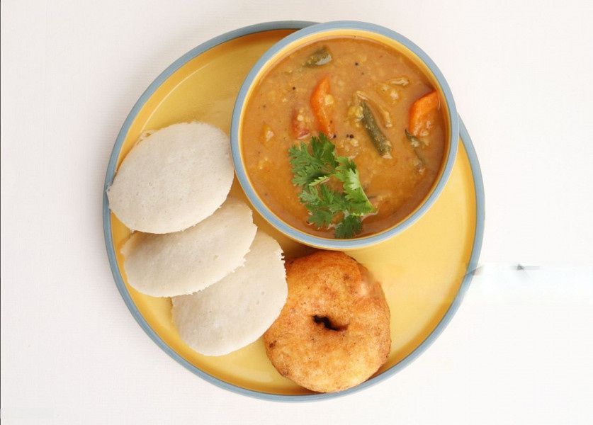 Idli & Vada Tiffin